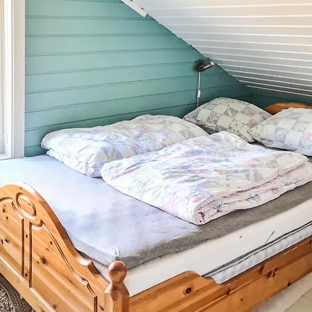 Pet Friendly In Hol I Tjeldsund Kjerstad (Troms)