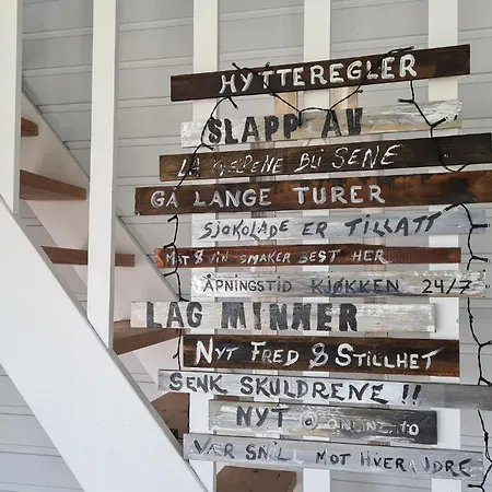 Pet Friendly In Hol I Tjeldsund * Kjerstad (Troms)