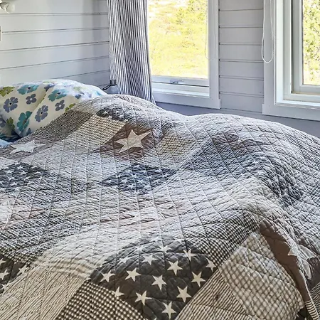 Pet Friendly In Hol I Tjeldsund Kjerstad (Troms)